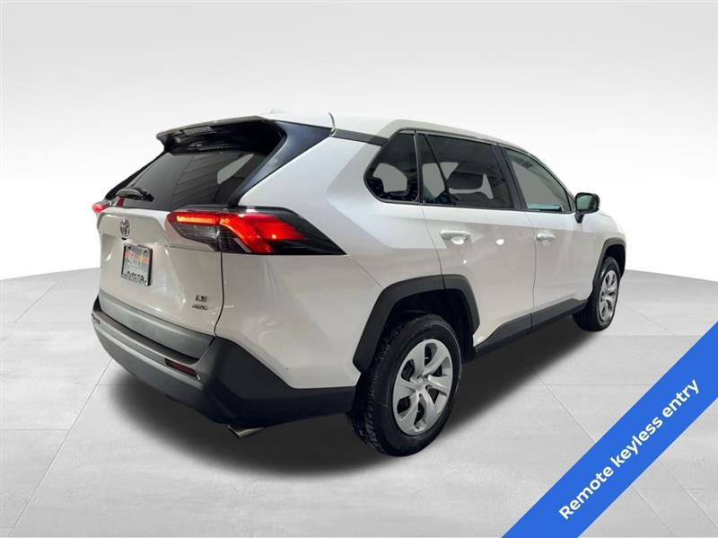 Toyota RAV4 LE AWD 2024