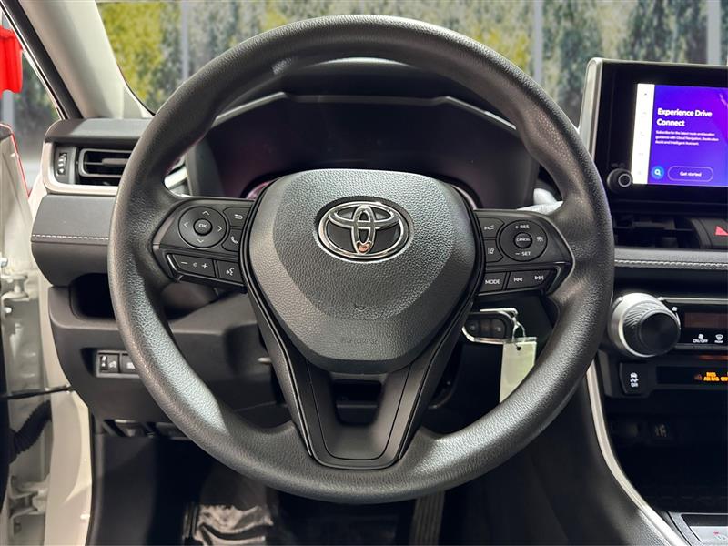 Toyota RAV4 LE AWD 2024