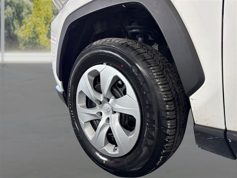 Toyota RAV4 LE AWD 2024