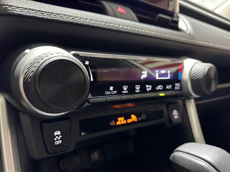 Toyota RAV4 LE AWD 2024