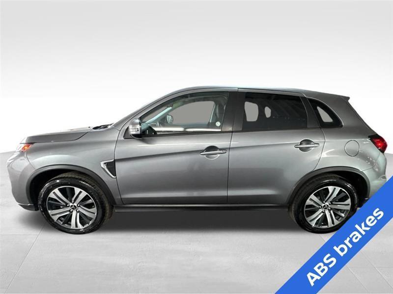 Mitsubishi Outlander Sport 2.0 ES 4WD 2024