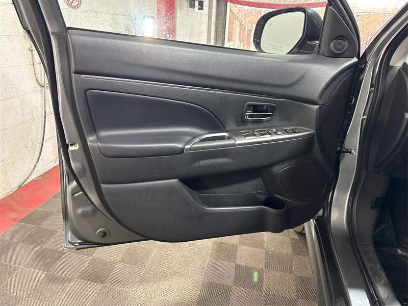 Mitsubishi Outlander Sport 2.0 ES 4WD 2024