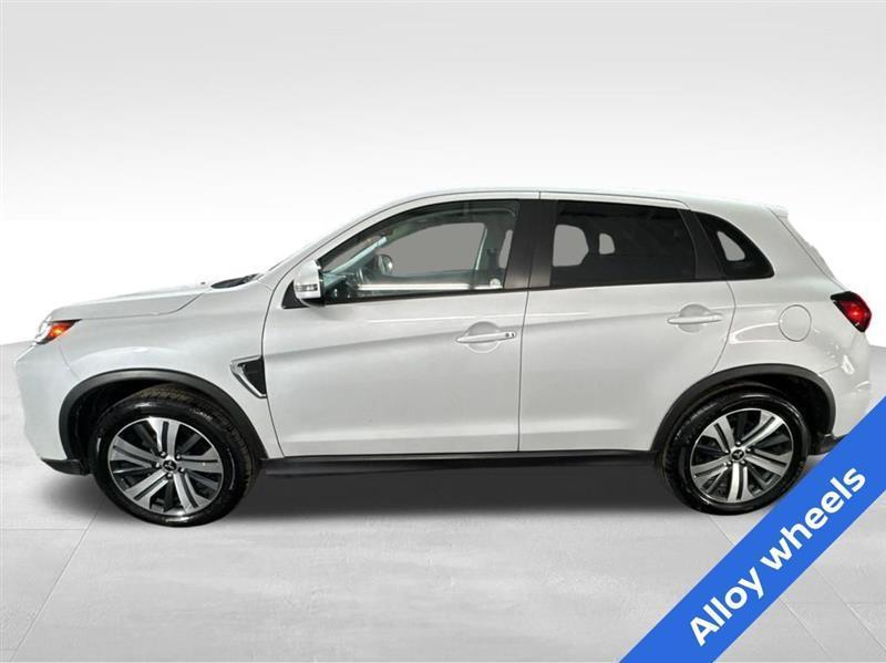 Mitsubishi Outlander Sport 2.0 ES 4WD 2024