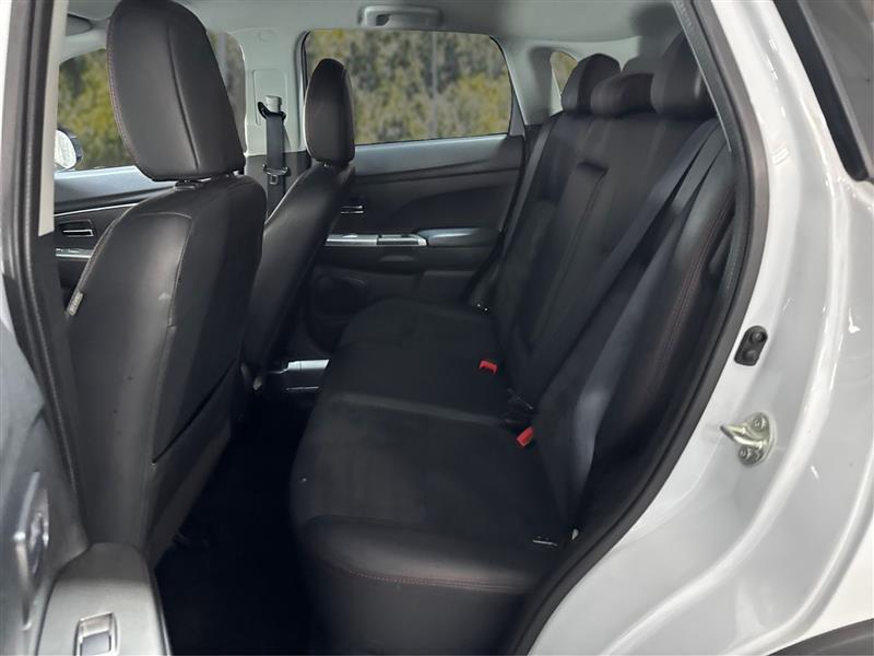 Mitsubishi Outlander Sport 2.0 ES 4WD 2024