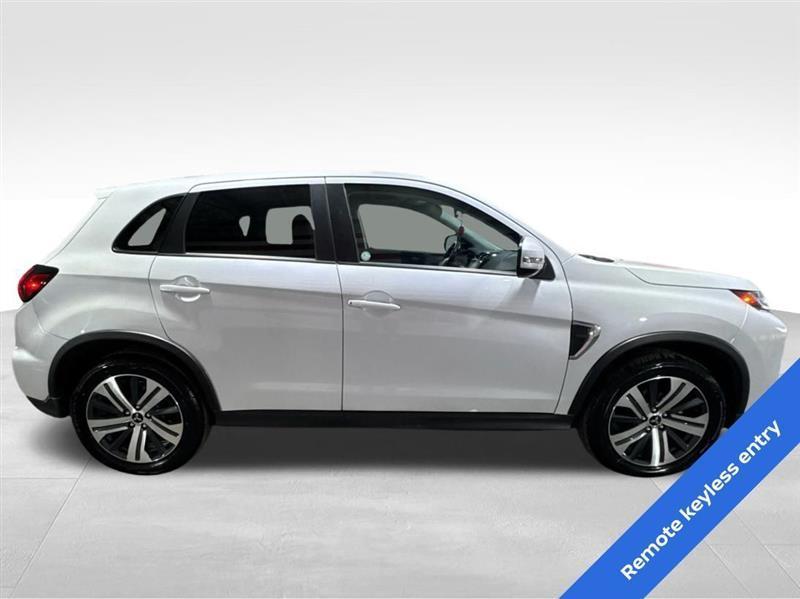Mitsubishi Outlander Sport 2.0 ES 4WD 2024