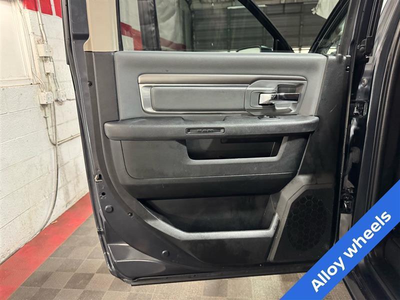 RAM 1500 Classic Tradesman Crew Cab SWB 4WD 2021