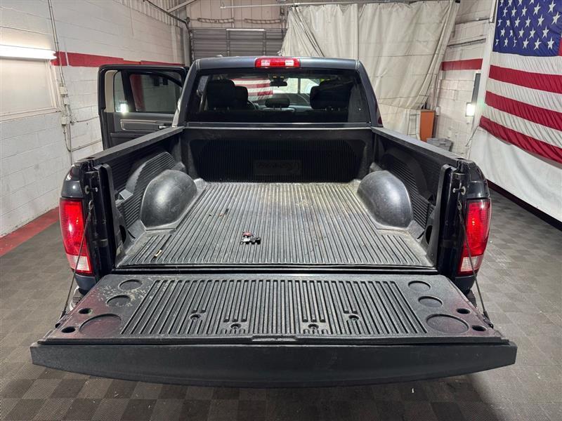 RAM 1500 Classic Tradesman Crew Cab SWB 4WD 2021