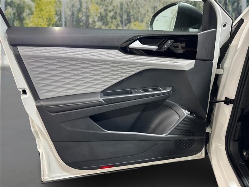 Volkswagen Taos S 2024