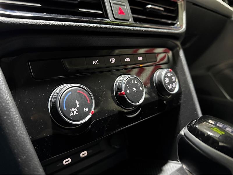 Volkswagen Taos S 2024