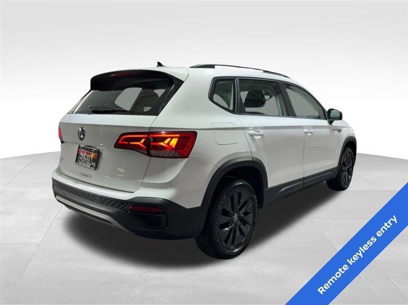 Volkswagen Taos S 2024