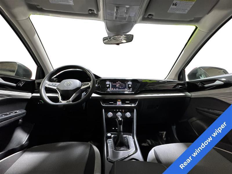 Volkswagen Taos S 2024