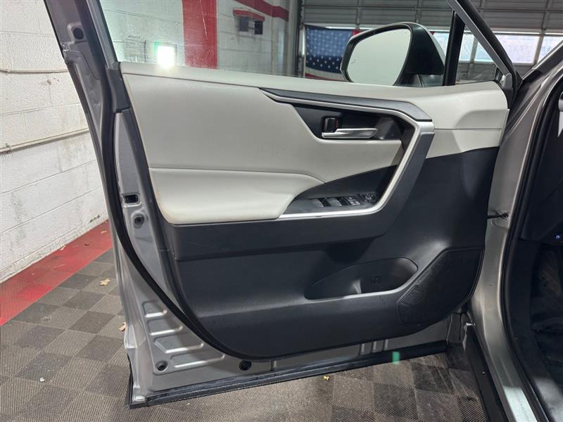 Toyota RAV4 Hybrid XLE Premium 2022