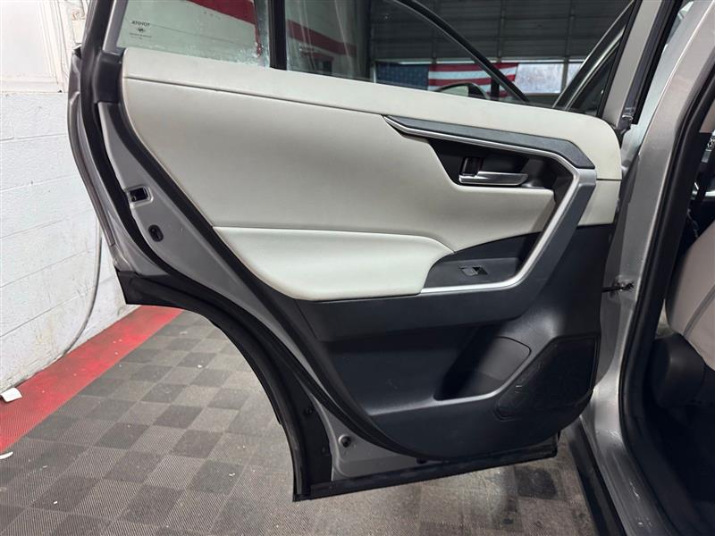 Toyota RAV4 Hybrid XLE Premium 2022