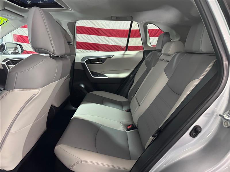 Toyota RAV4 Hybrid XLE Premium 2022