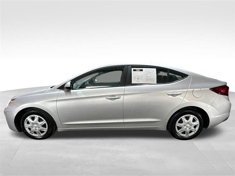 Hyundai Elantra SE 6M 2020