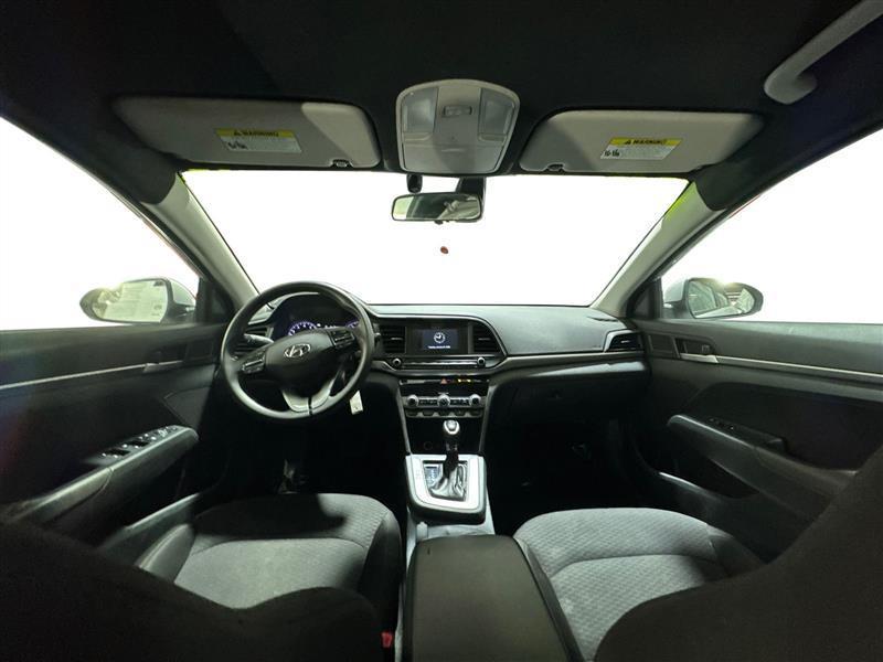 Hyundai Elantra SE 6M 2020