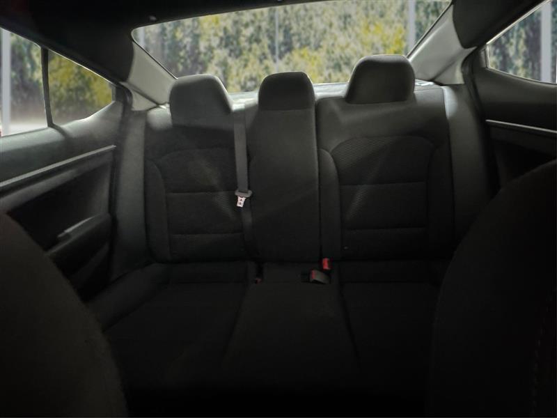 Hyundai Elantra SE 6M 2020