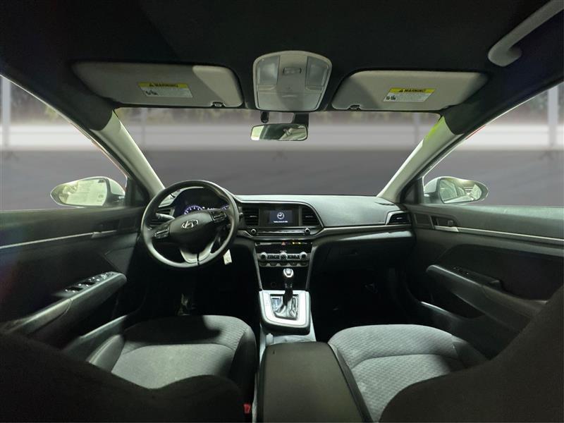 Hyundai Elantra SE 6M 2020