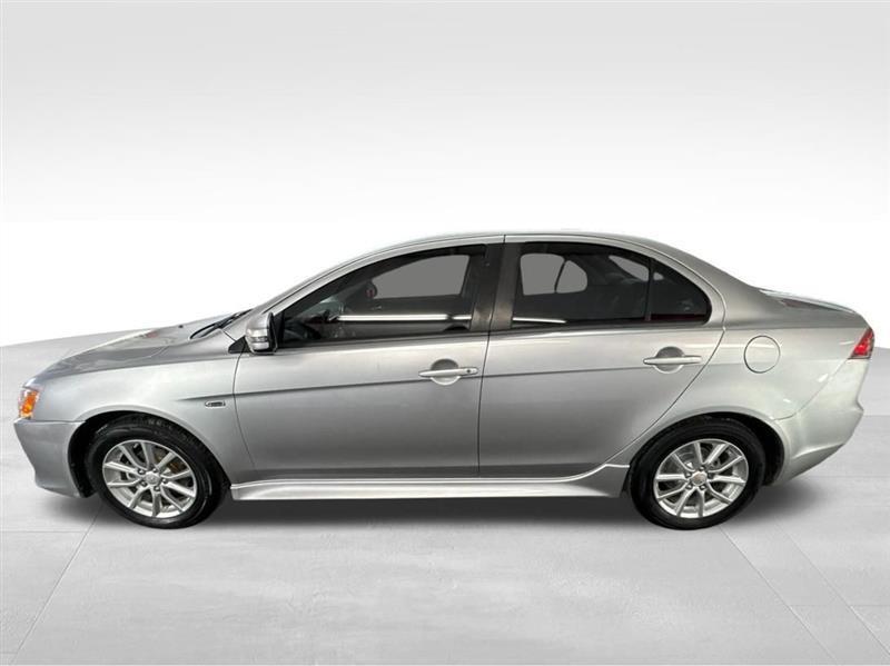 Mitsubishi Lancer ES 5M 2016