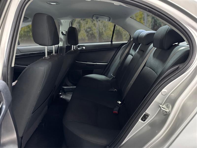 Mitsubishi Lancer ES 5M 2016