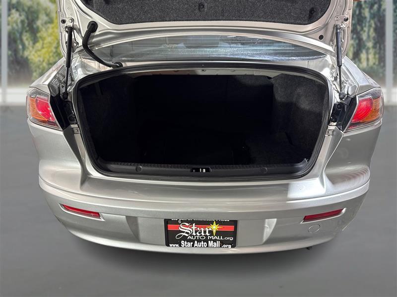 Mitsubishi Lancer ES 5M 2016