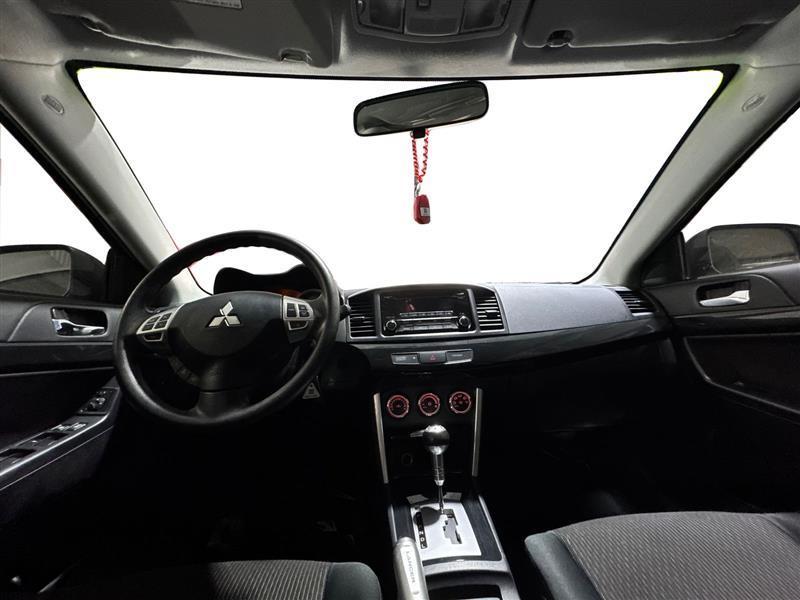 Mitsubishi Lancer ES 5M 2016