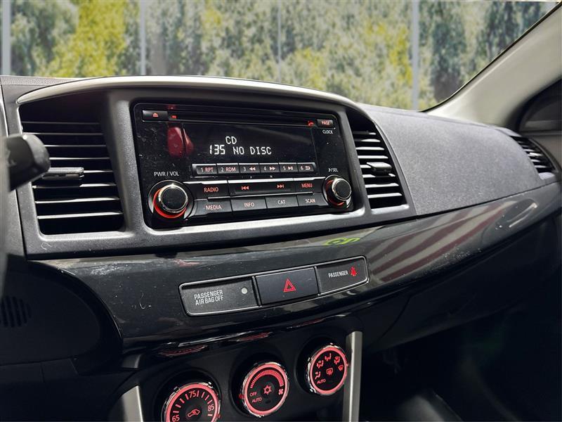 Mitsubishi Lancer ES 5M 2016