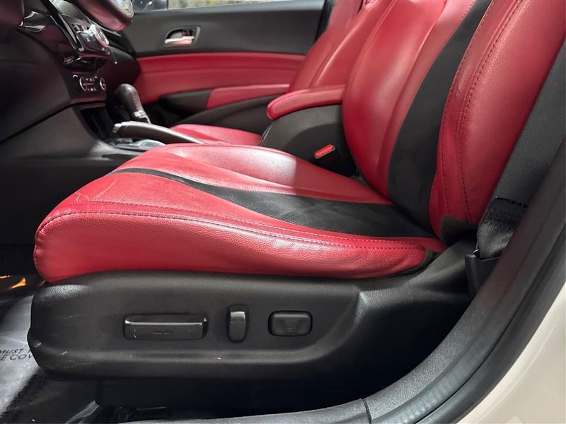 Acura ILX 8-Spd AT w/ Premium & A-SPEC Packages 2020