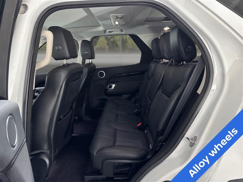 Land Rover Discovery SE 2019