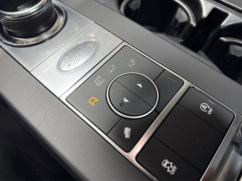 Land Rover Discovery SE 2019