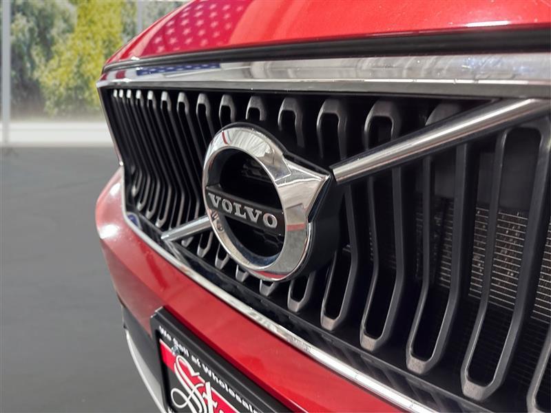 Volvo XC40 T5 Momentum AWD 2021