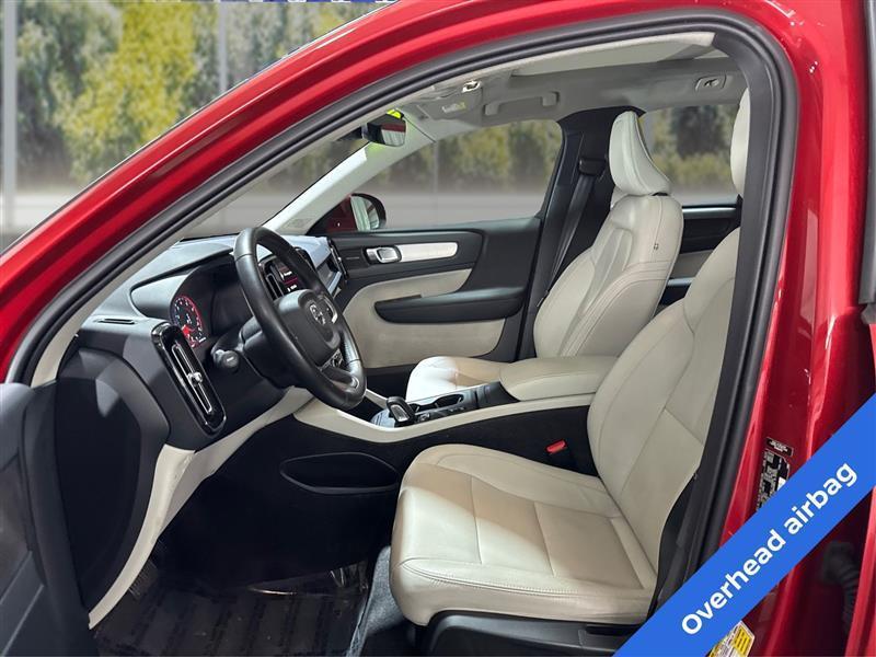 Volvo XC40 T5 Momentum AWD 2021