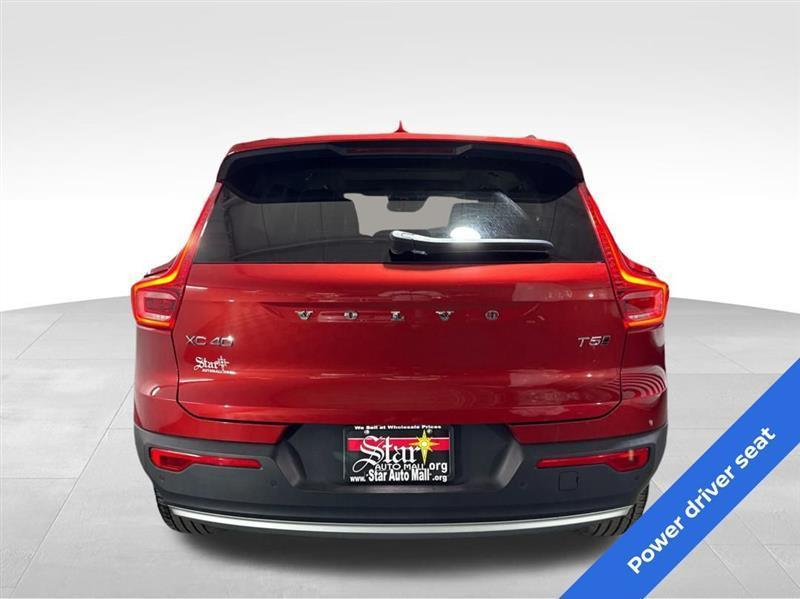 Volvo XC40 T5 Momentum AWD 2021