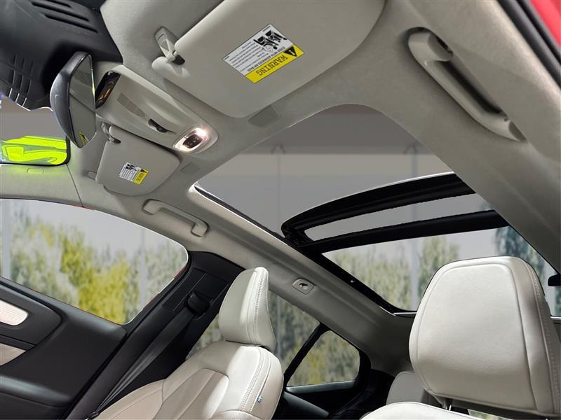 Volvo XC40 T5 Momentum AWD 2021