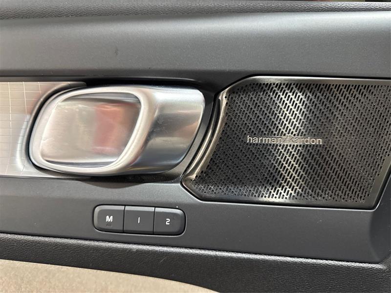 Volvo XC40 T5 Momentum AWD 2021