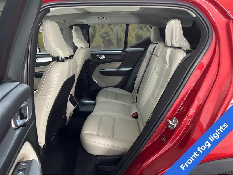 Volvo XC40 T5 Momentum AWD 2021