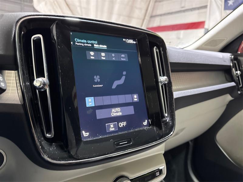 Volvo XC40 T5 Momentum AWD 2021