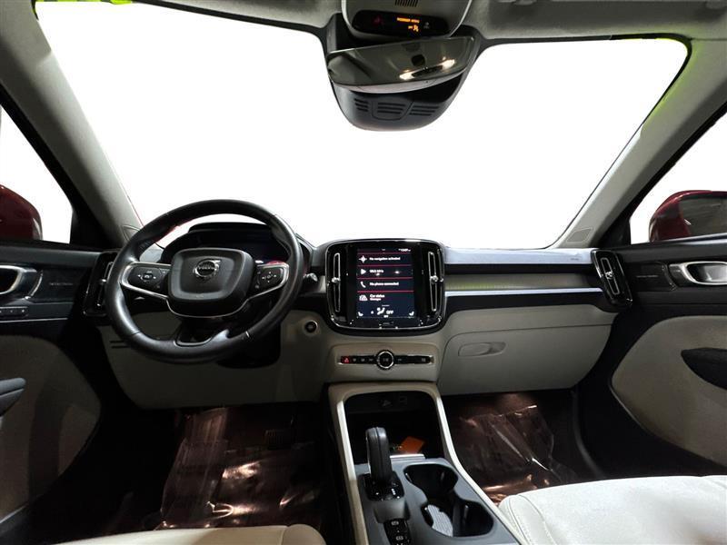 Volvo XC40 T5 Momentum AWD 2021