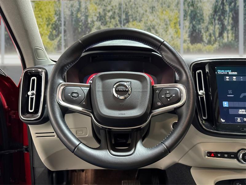 Volvo XC40 T5 Momentum AWD 2021