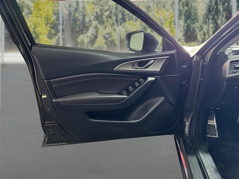 Mazda MAZDA3 s Grand Touring AT 5-Door 2018