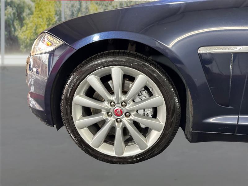 Jaguar XF-Series XF 3.0L V6 SC AWD 2014