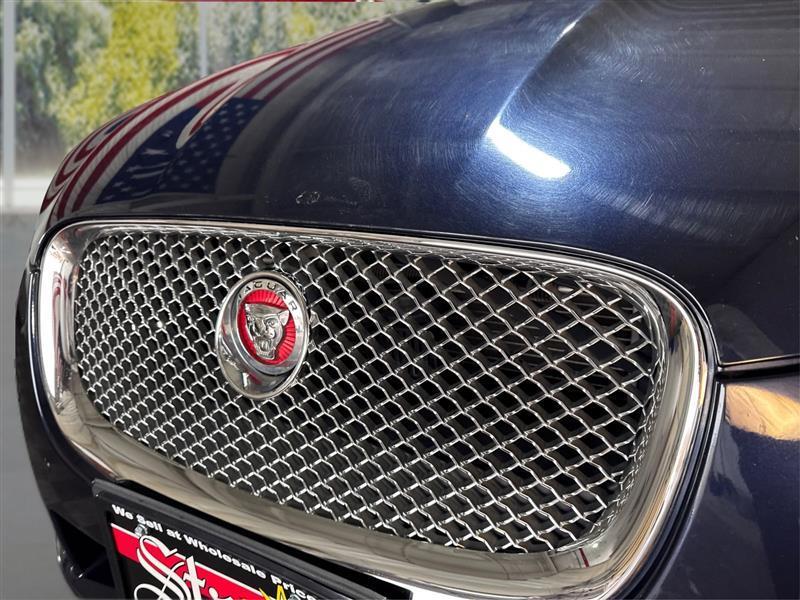 Jaguar XF-Series XF 3.0L V6 SC AWD 2014