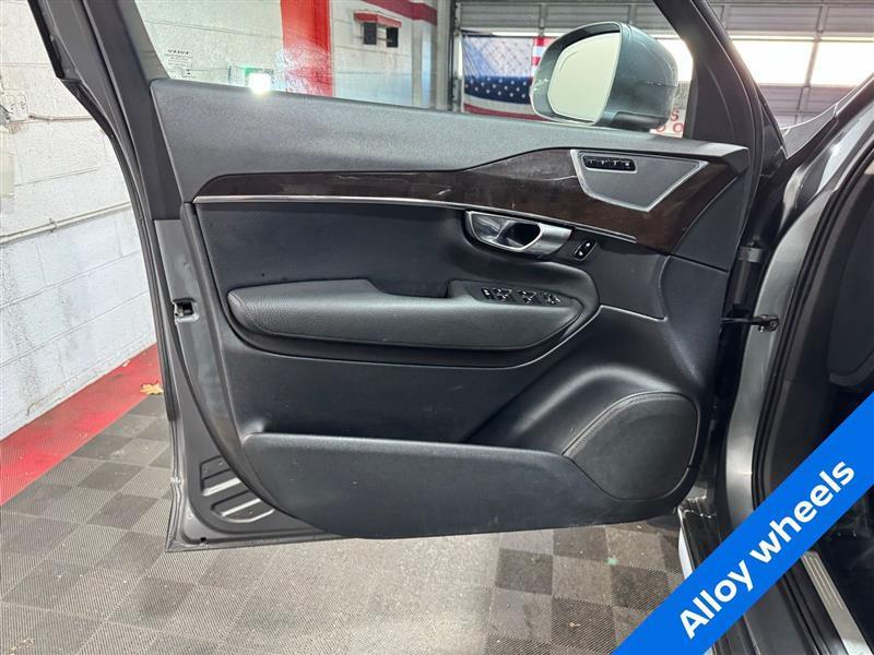 Volvo XC90 T6 Momentum AWD 2017