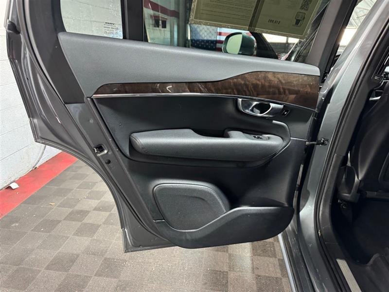 Volvo XC90 T6 Momentum AWD 2017