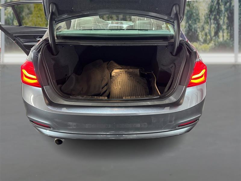 BMW 3-Series 320i xDrive Sedan 2018