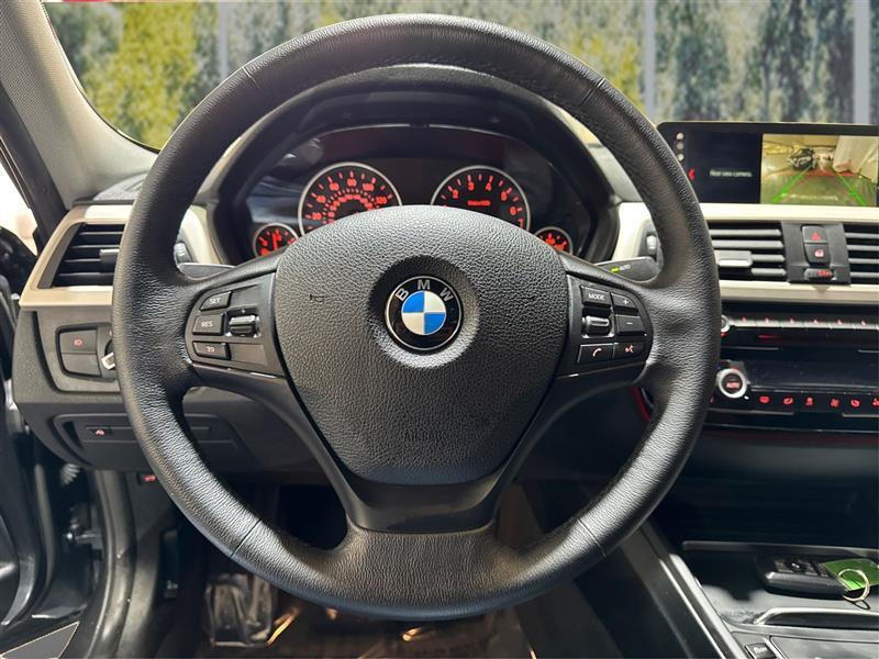 BMW 3-Series 320i xDrive Sedan 2018