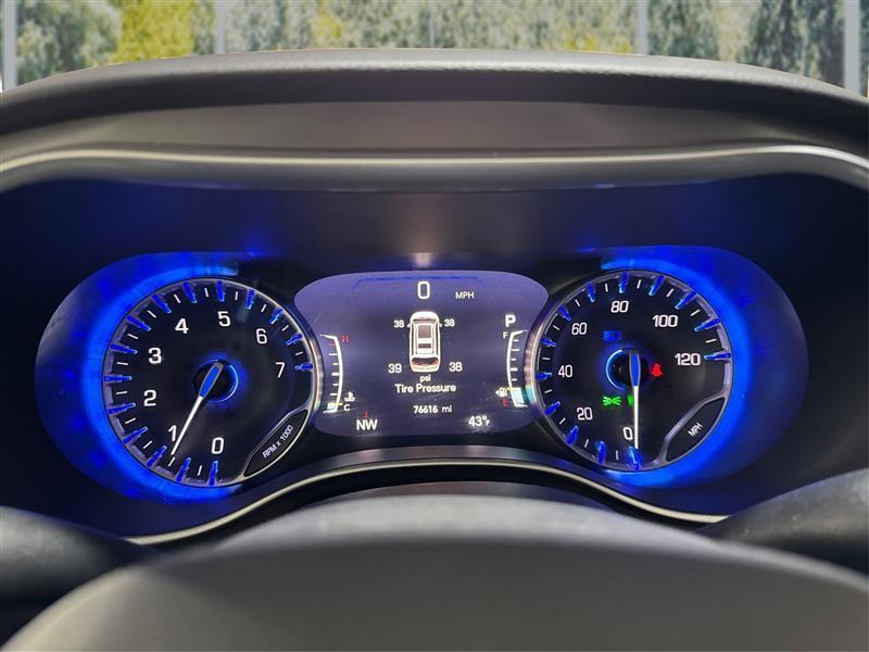 Chrysler Pacifica Touring L 2023