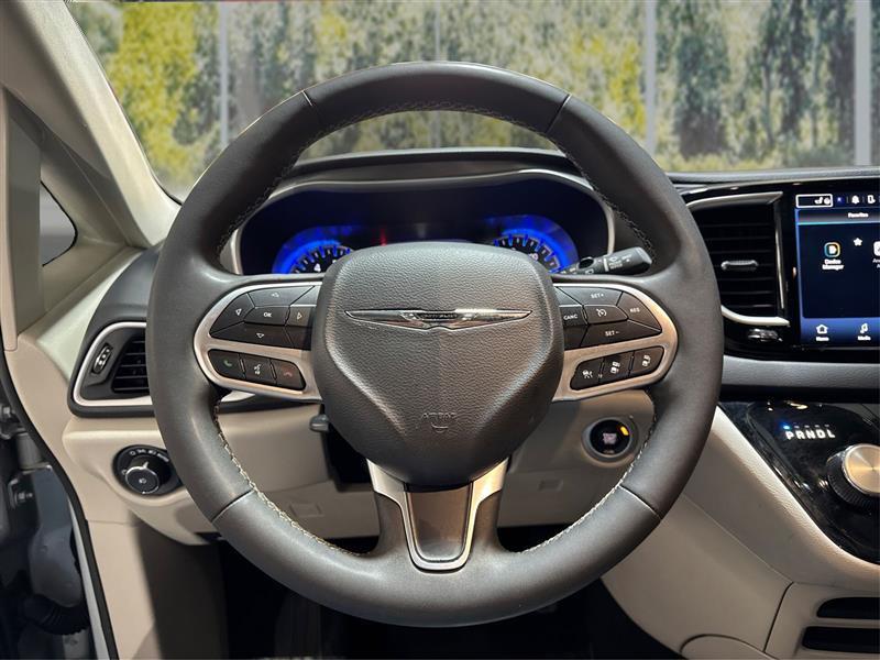 Chrysler Pacifica Touring L 2023