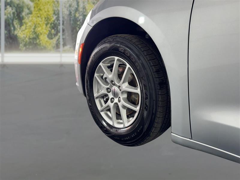 Chrysler Pacifica Touring L 2023