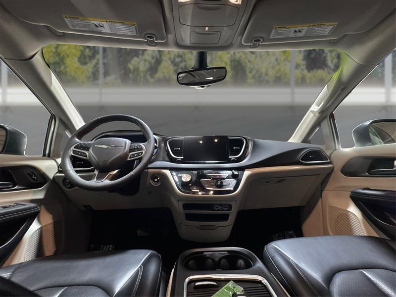 Chrysler Pacifica Touring L 2023